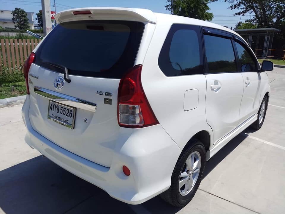 Toyota Avanza ปี 2015 สีขาว (รูปที่ 5)