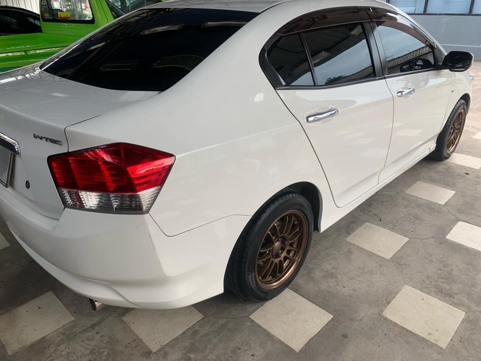 Honda City ปี 2010 สีขาว (รูปที่ 3)
