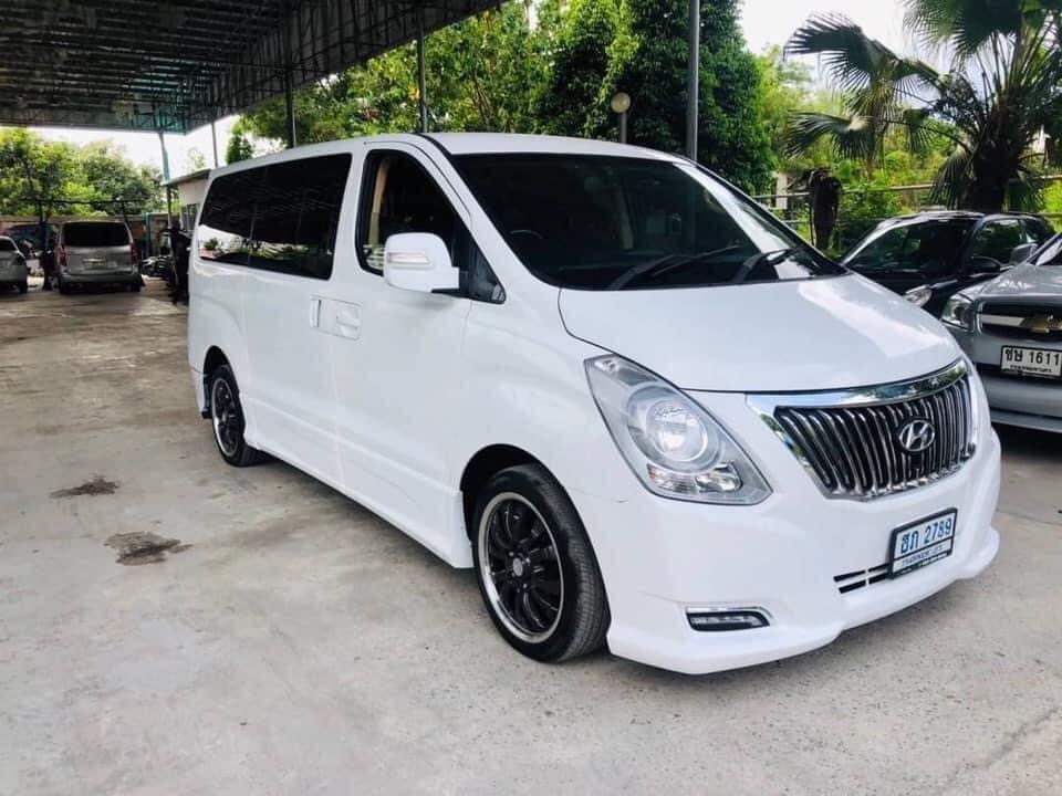 Hyundai H-1 ปี 2012 สีขาว (รูปที่ 4)