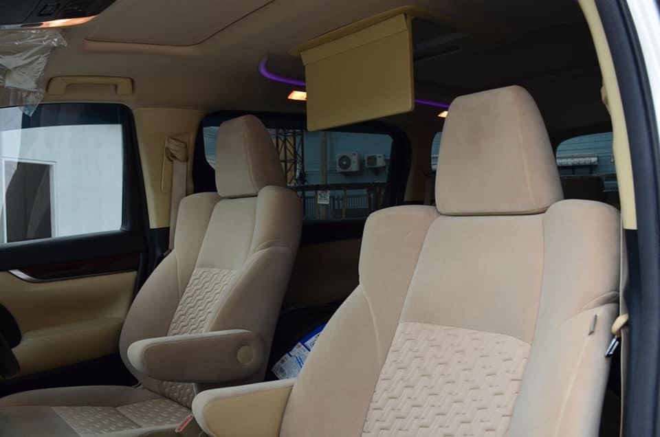 TOYOTA VELLFIRE 2.5 ปี18 เบนซิน.ล้วน!! (รูปที่ 8)