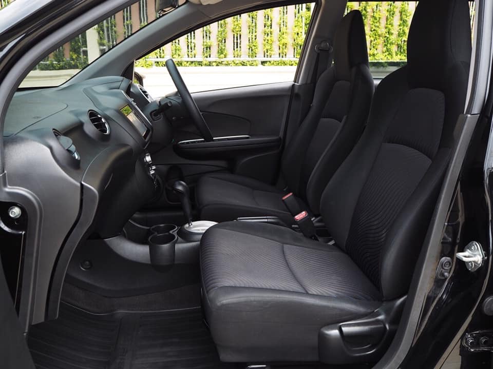 Honda Mobilio ปี 2014 สีดำ (รูปที่ 10)