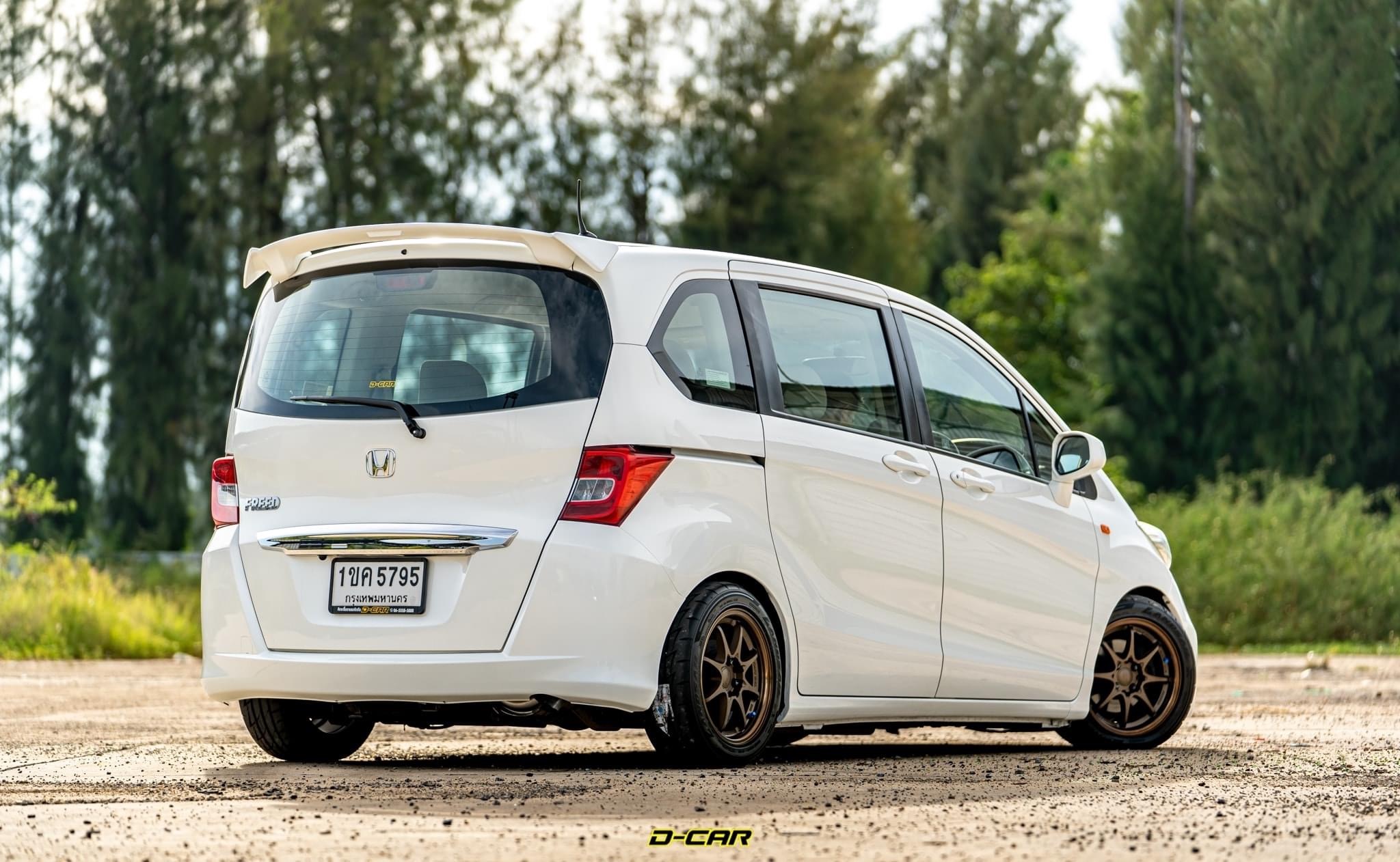 Honda Freed ปี 2013 สีขาว (รูปที่ 5)