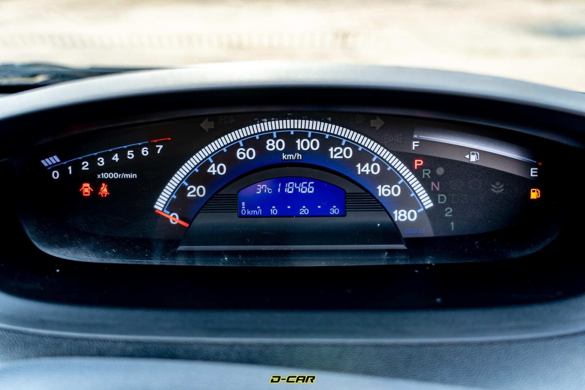 Honda Freed ปี 2013 สีขาว (รูปที่ 11)