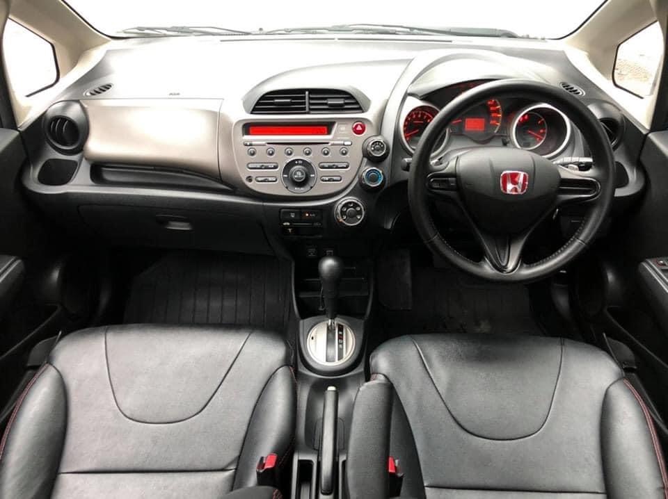ขายHonda Jazz GE ตัว SV เกียร์ออโต้ปี 2012 (รูปที่ 12)