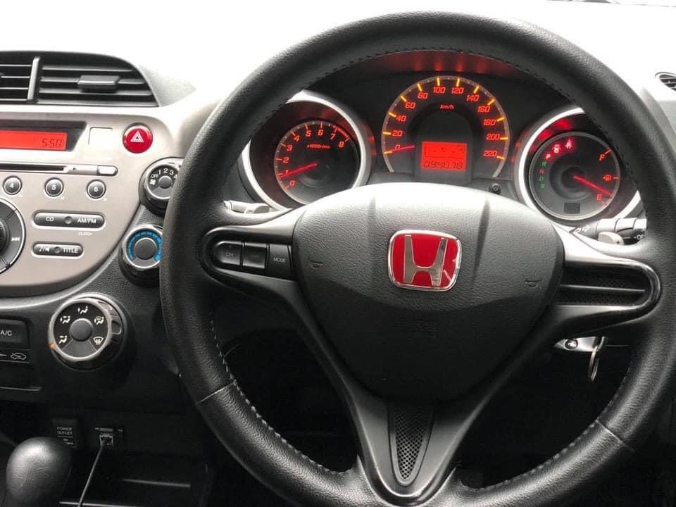 ขายHonda Jazz GE ตัว SV เกียร์ออโต้ปี 2012 (รูปที่ 13)
