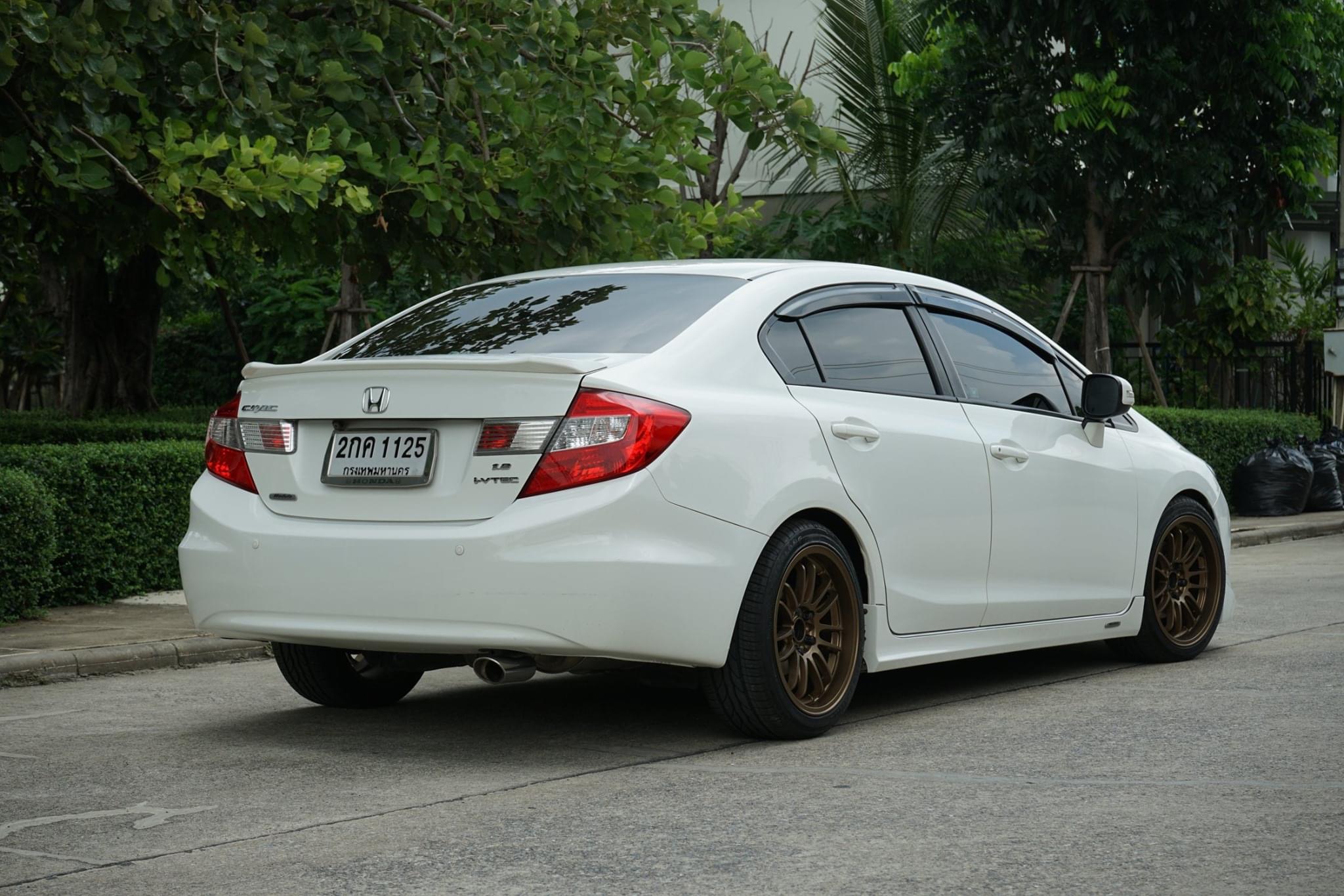 Honda Civic FB 1.8E Auto Minor Change ปี2013 (รูปที่ 2)
