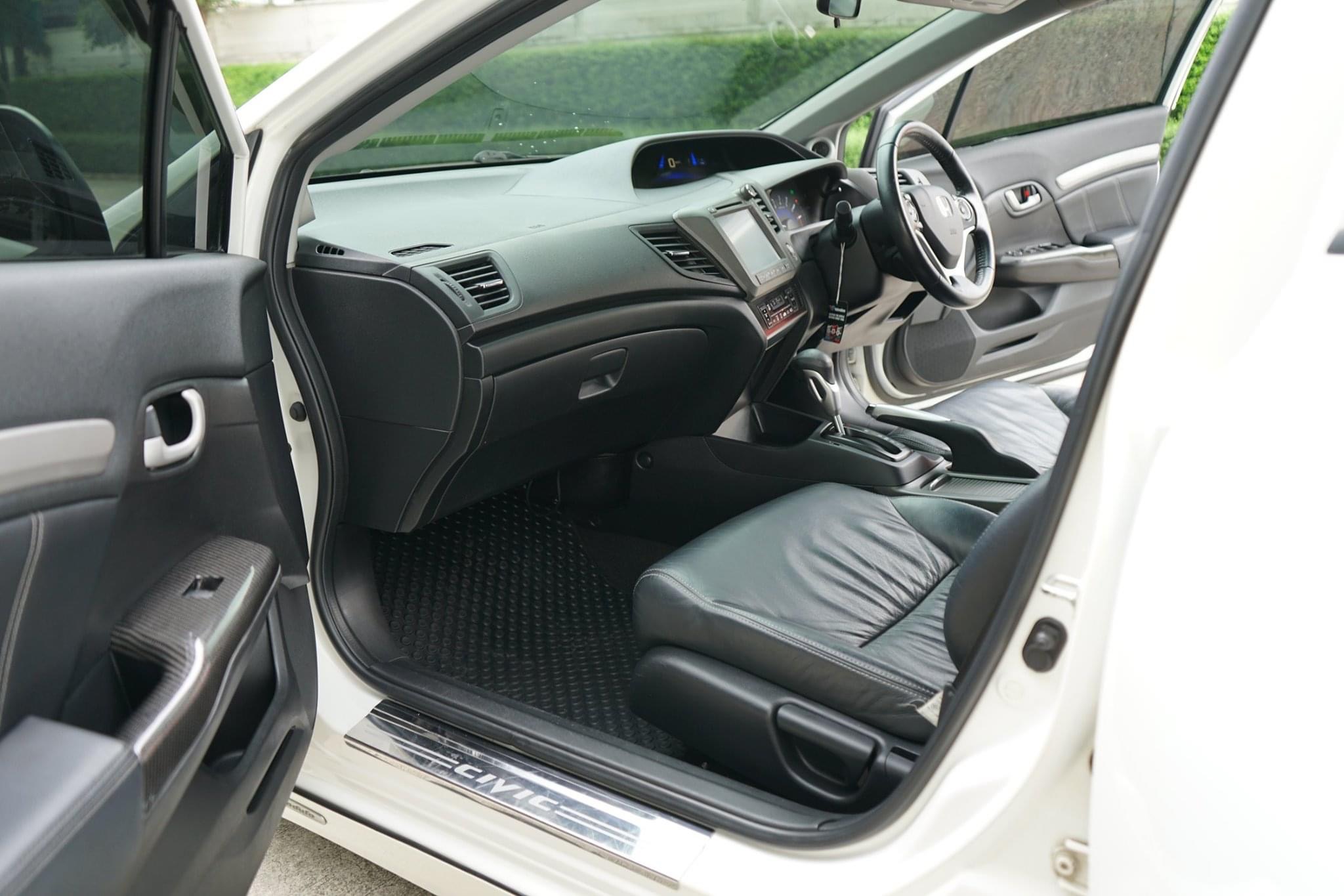 Honda Civic FB 1.8E Auto Minor Change ปี2013 (รูปที่ 9)