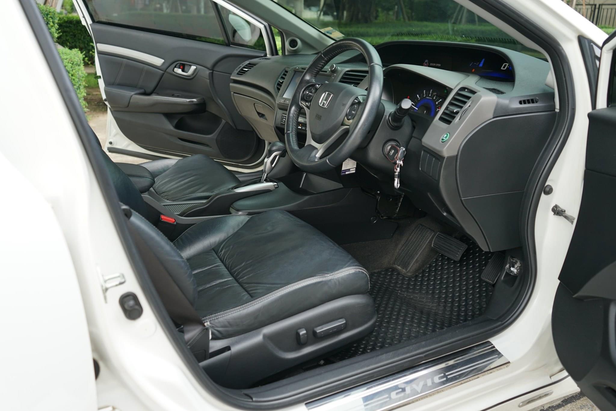 Honda Civic FB 1.8E Auto Minor Change ปี2013 (รูปที่ 8)