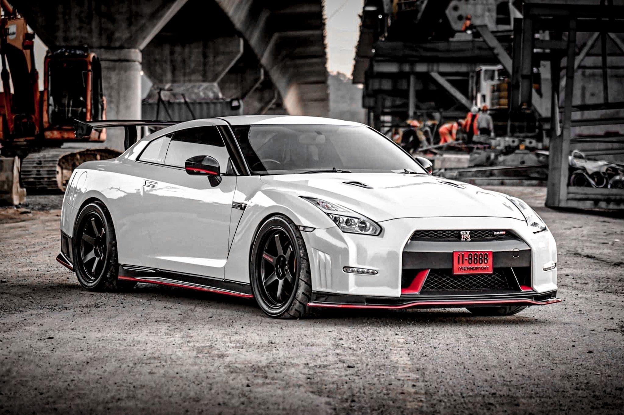 Nissan GT-R (R35) ปี 2008 สีขาว