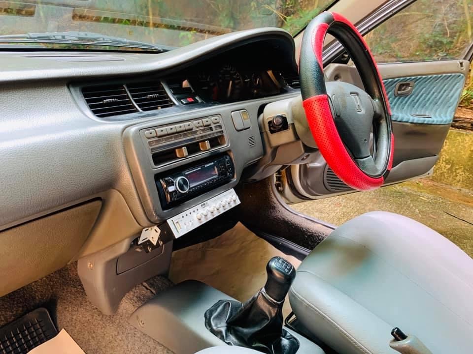 Honda Civic EG โฉม 4 ประตู สีเงิน (รูปที่ 4)