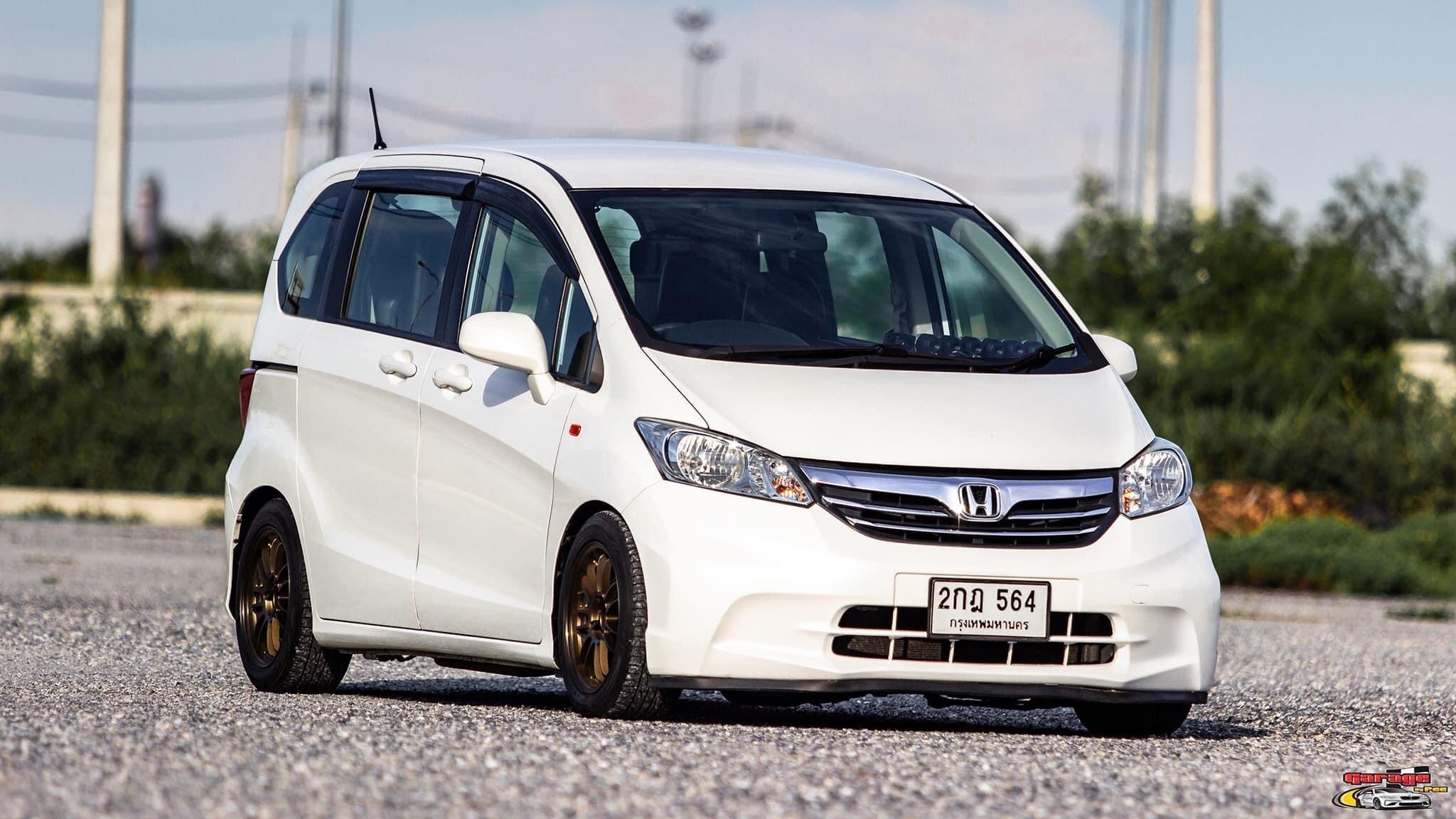 Honda FREED 1.5 SE AT สีขาว ปี2013 (รูปที่ 2)