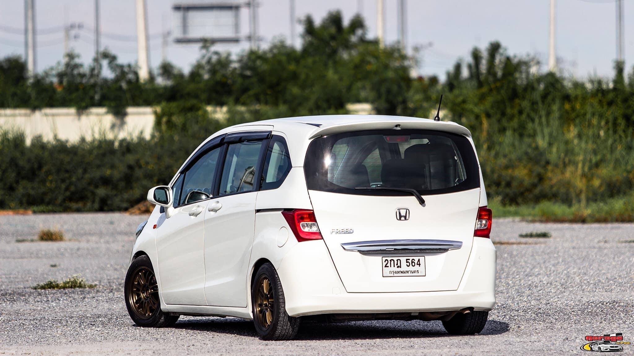 Honda FREED 1.5 SE AT สีขาว ปี2013 (รูปที่ 4)