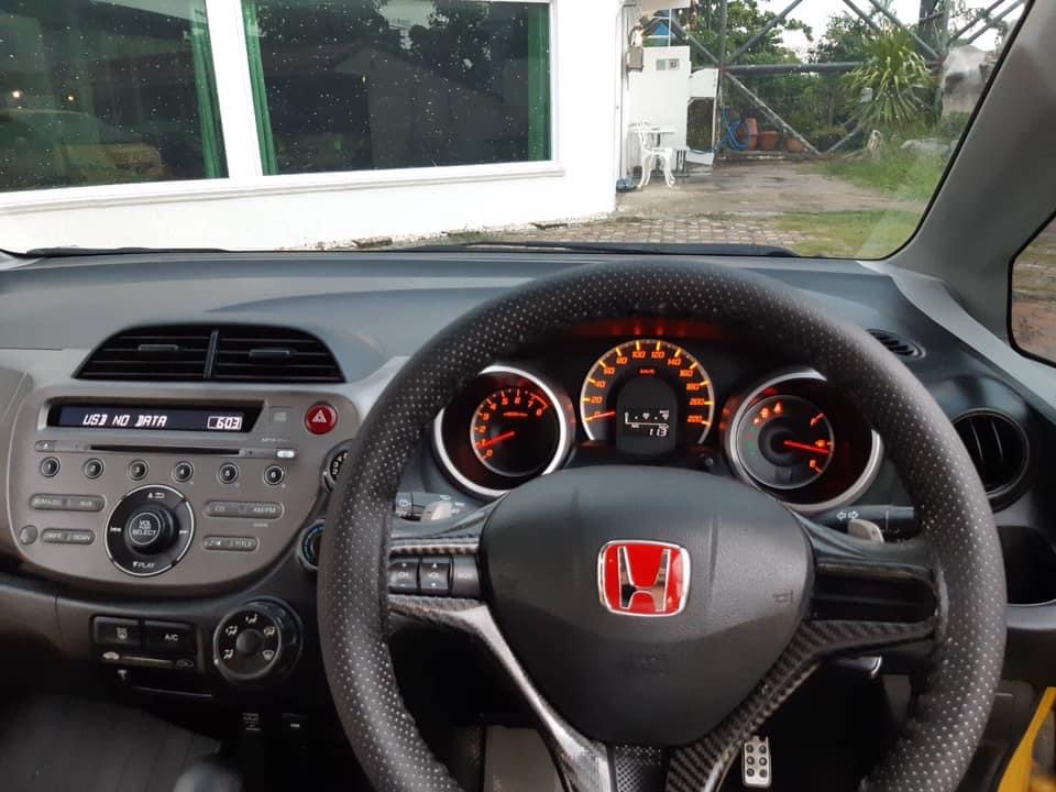Honda Jazz GE ปี 2009 สีเหลือง (รูปที่ 10)
