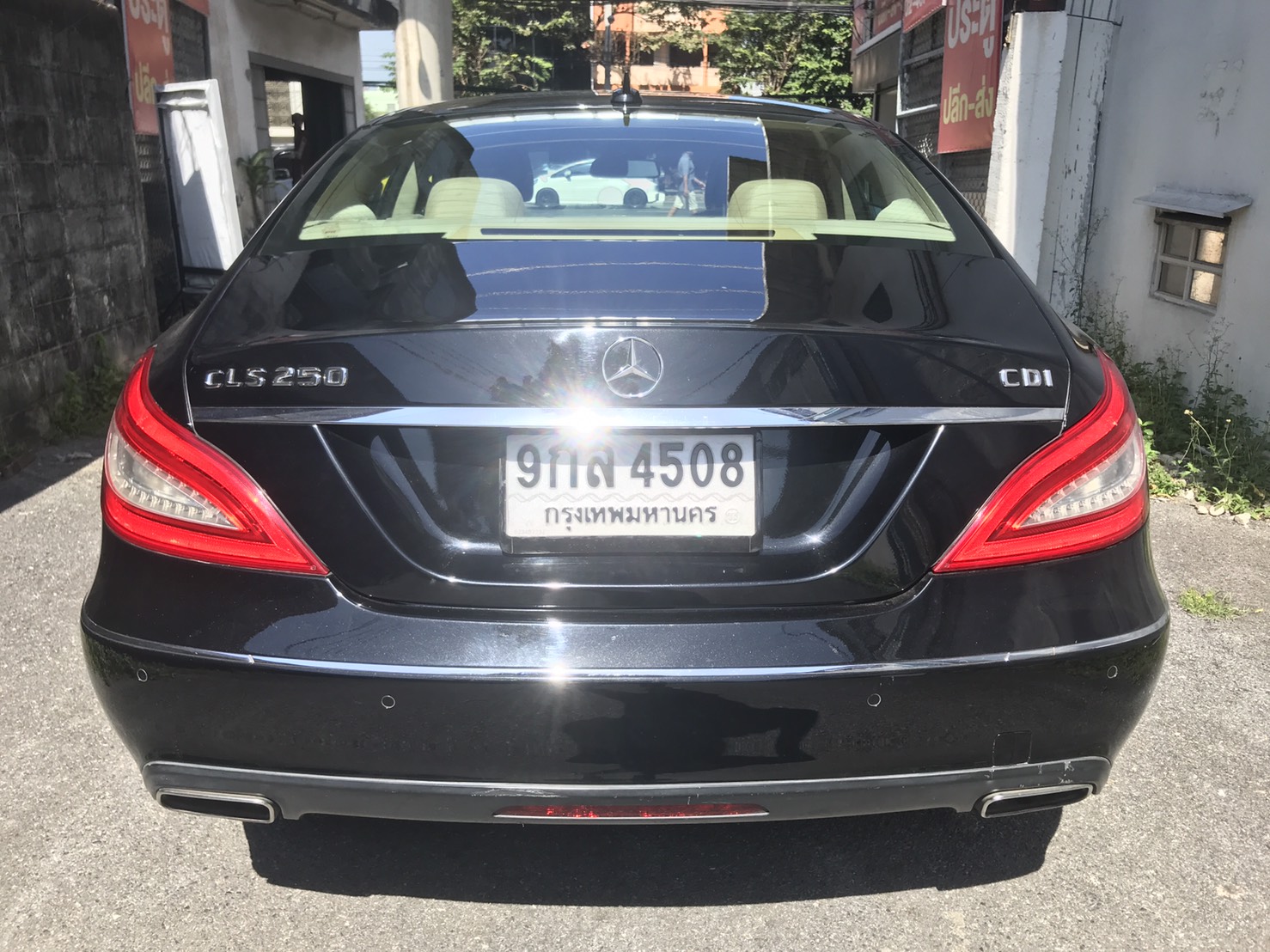 Mercedes-Benz CLS-Class W218 CLS250 ปี 2012 สีดำ (รูปที่ 6)