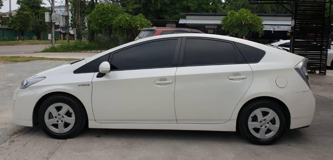 Toyota Prius ปี 2011 สีขาว (รูปที่ 5)