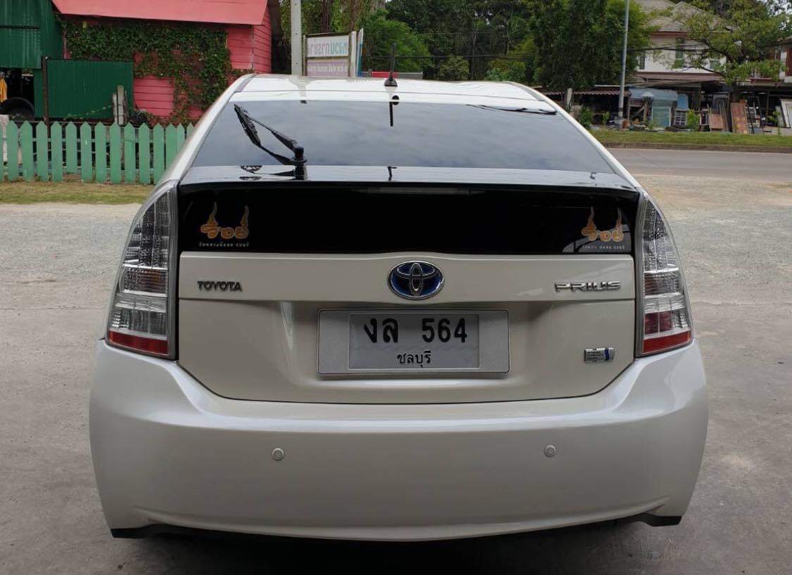 Toyota Prius ปี 2011 สีขาว (รูปที่ 3)