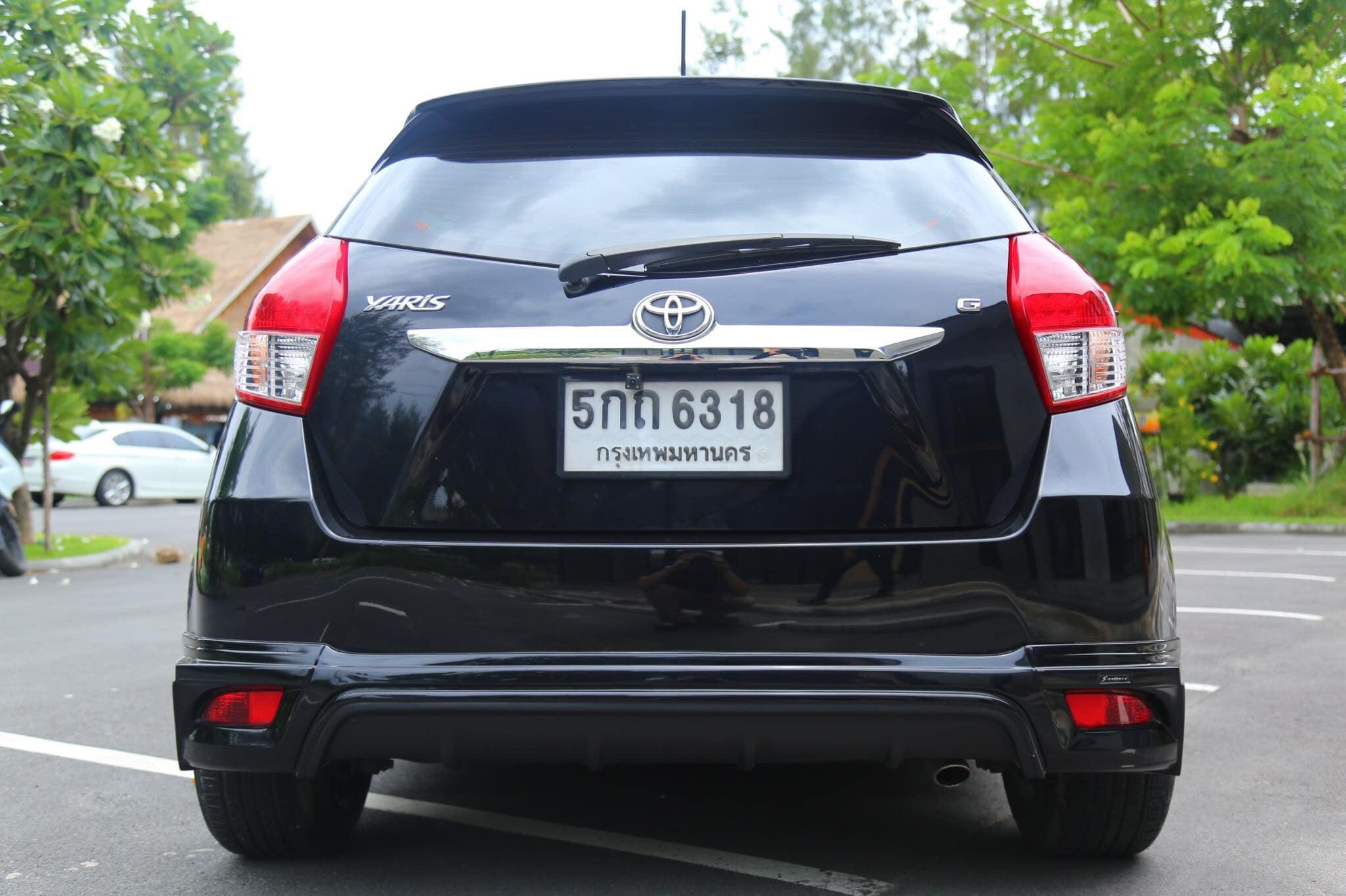 Toyota Yaris ปี 2015 สีดำ (รูปที่ 9)