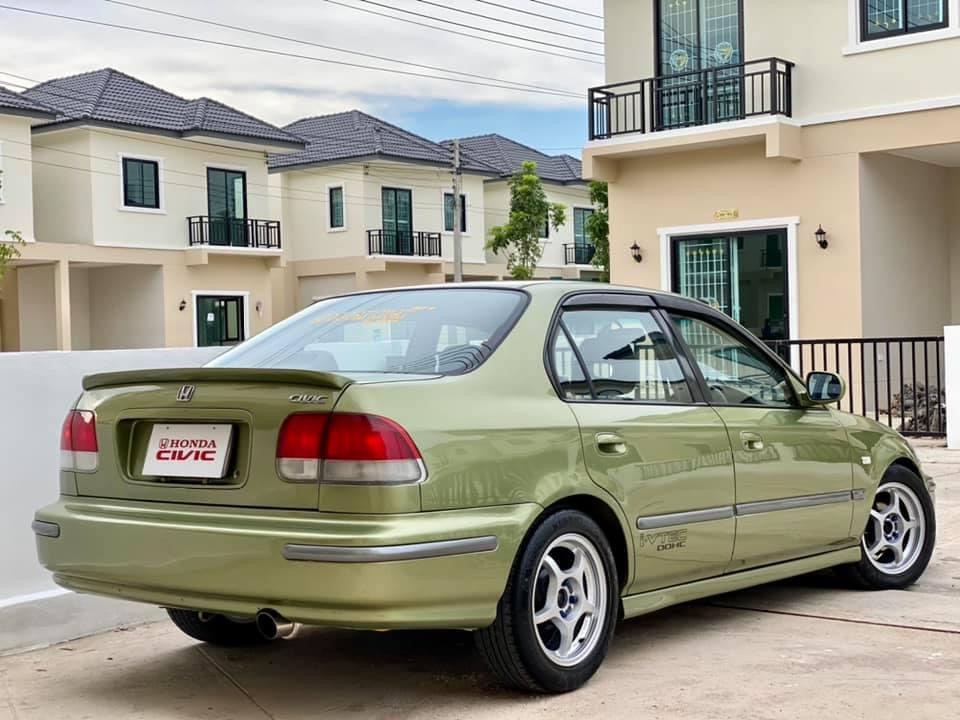 Honda Civic EK โฉม 4 ประตู ปี 1997 สีเขียว (รูปที่ 4)
