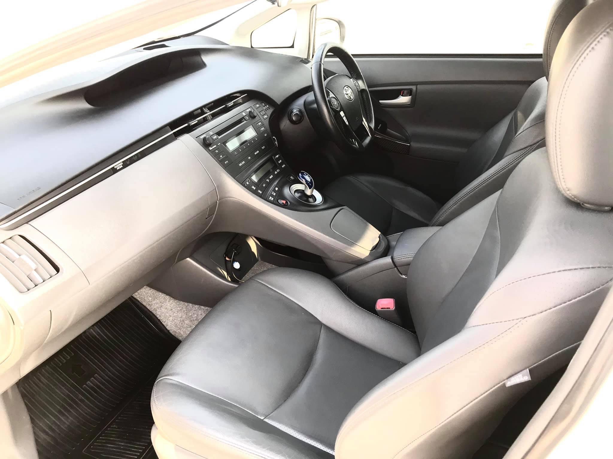 TOYOTA PRIUS 1.8 TOP ปี 2012 (รูปที่ 11)