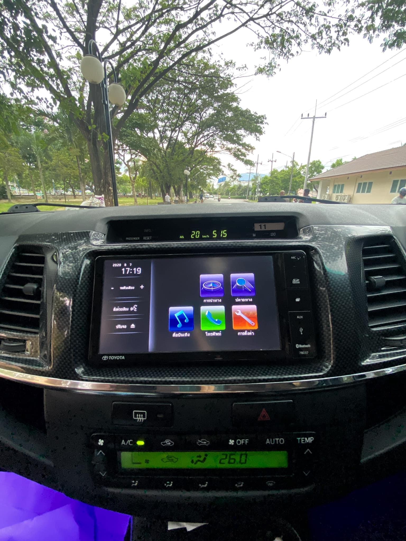 Toyota Fortuner 3.0 TRD Sportivo 4WD （ขาวมุก）ปี 2013 จด 2014 (รูปที่ 10)