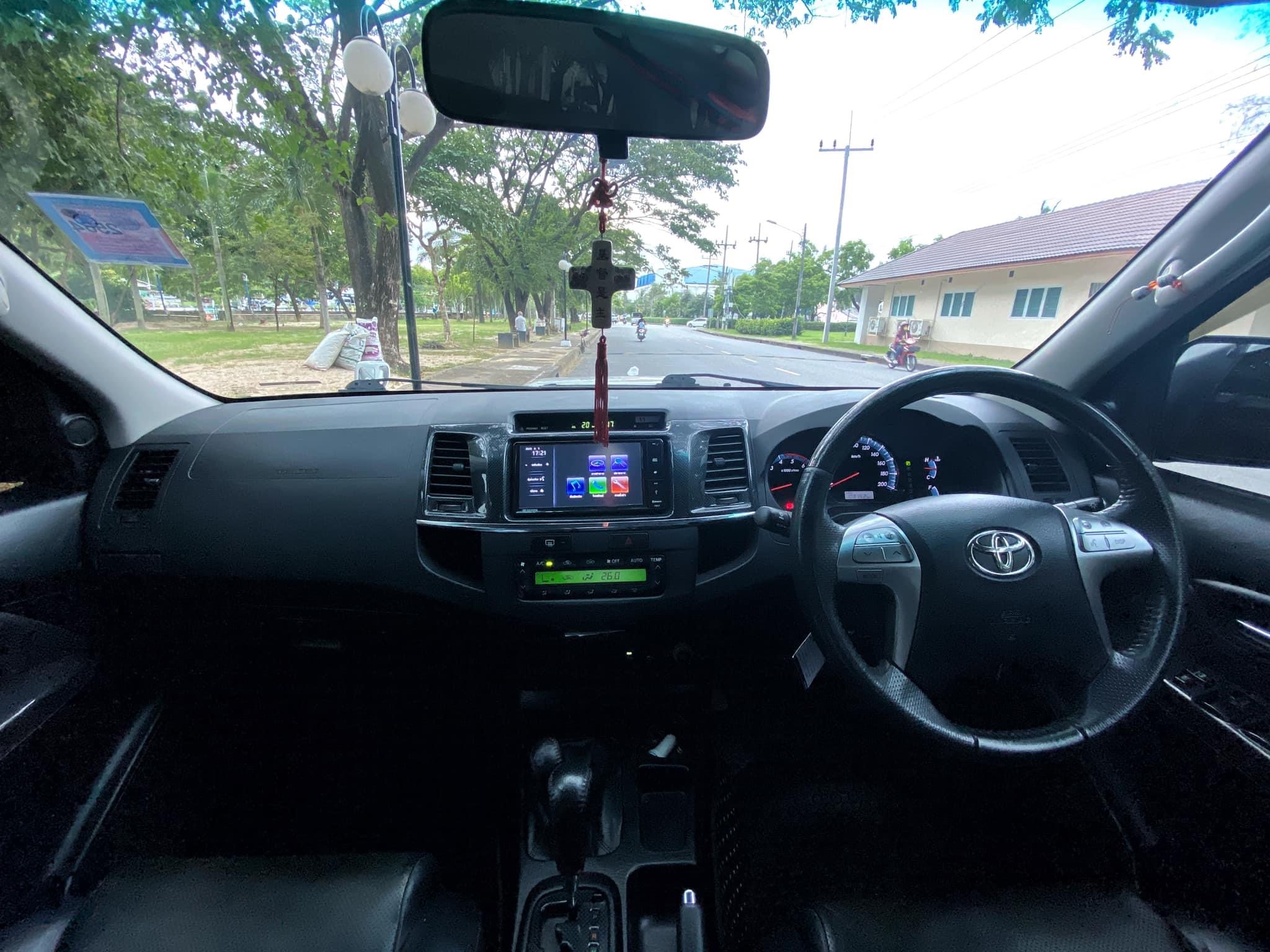 Toyota Fortuner 3.0 TRD Sportivo 4WD （ขาวมุก）ปี 2013 จด 2014 (รูปที่ 7)