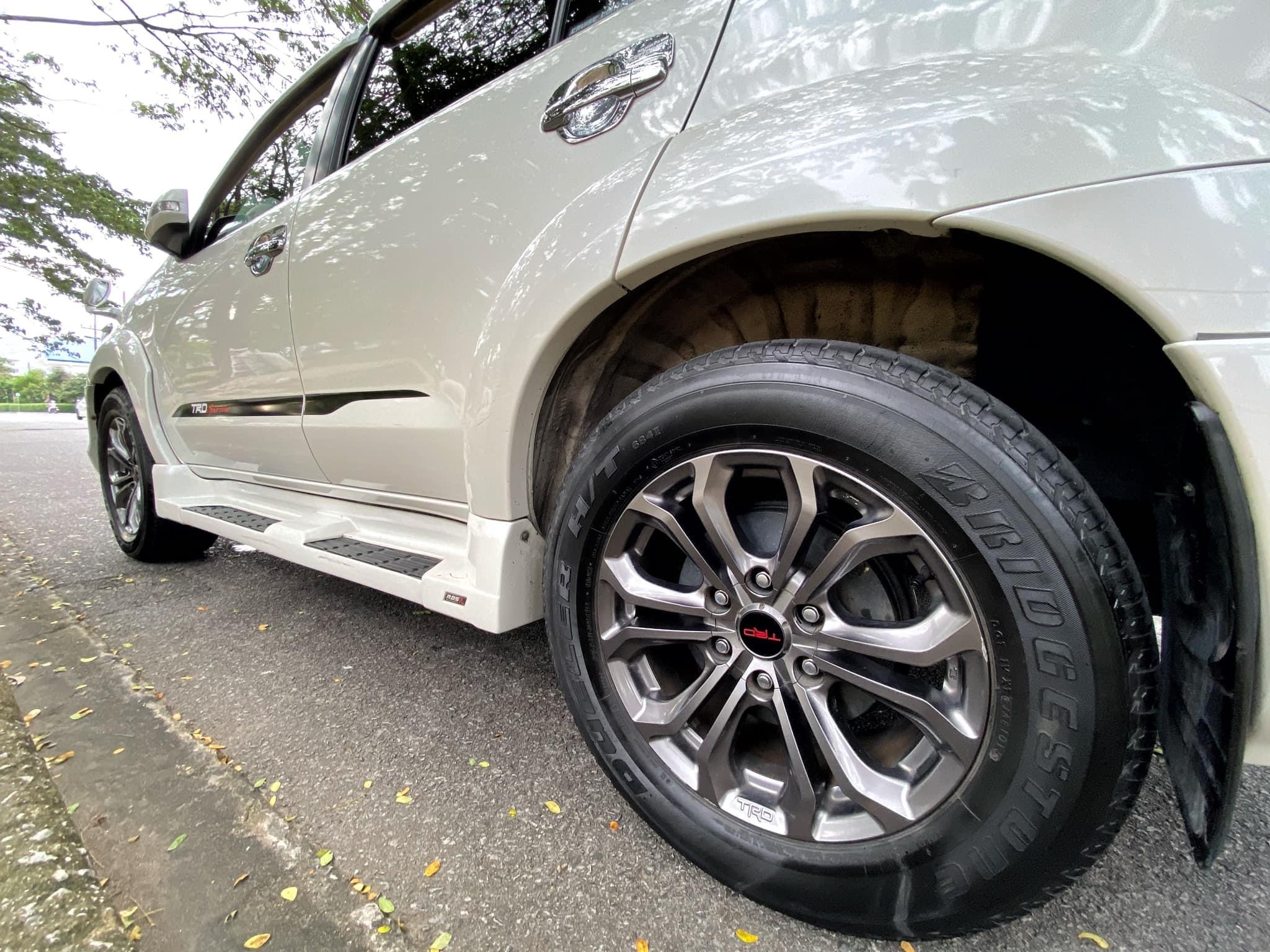 Toyota Fortuner 3.0 TRD Sportivo 4WD （ขาวมุก）ปี 2013 จด 2014 (รูปที่ 15)