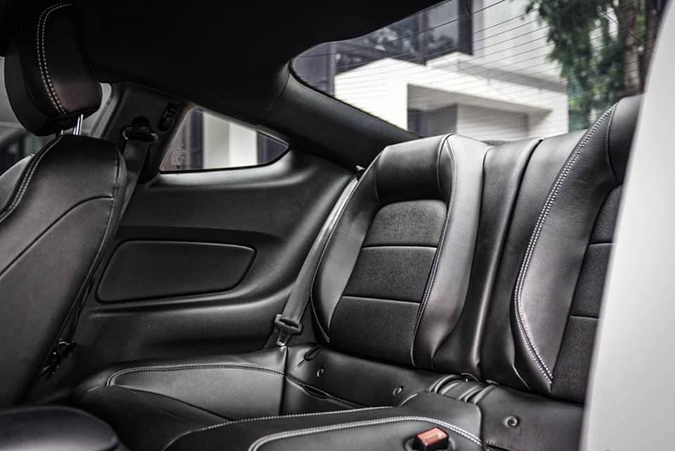Ford Mustang 2.3 Ecoboost (รูปที่ 11)