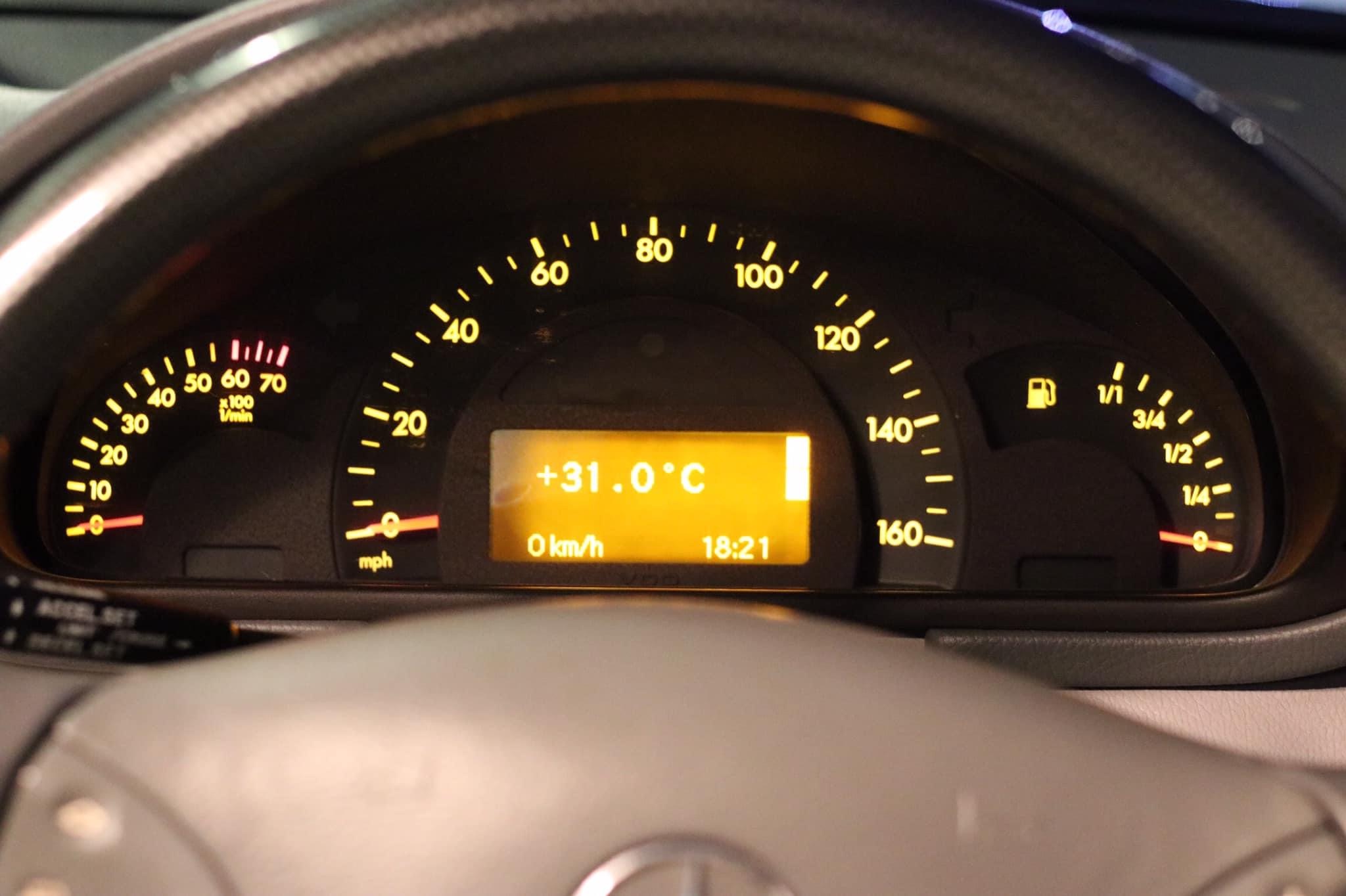 ขาย Benz w203 c200 avantgrade ประกอบนอกแท้ หลังคาแก้วซันรูฟ (รูปที่ 23)