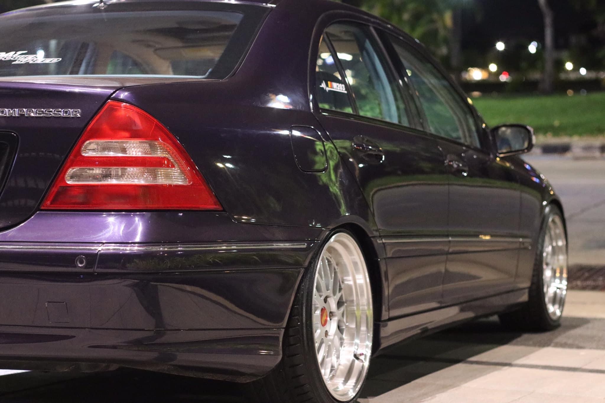 ขาย Benz w203 c200 avantgrade ประกอบนอกแท้ หลังคาแก้วซันรูฟ (รูปที่ 3)