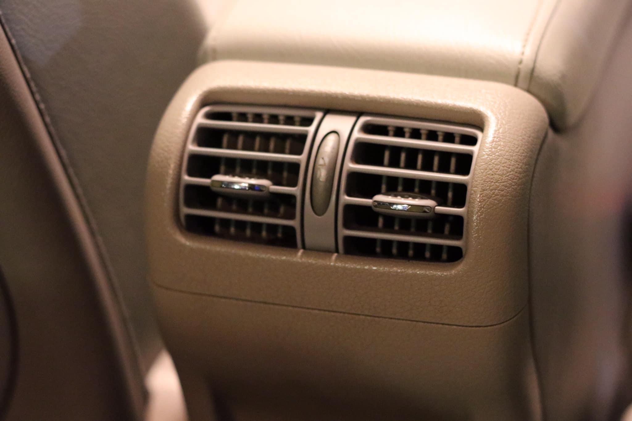 ขาย Benz w203 c200 avantgrade ประกอบนอกแท้ หลังคาแก้วซันรูฟ (รูปที่ 20)