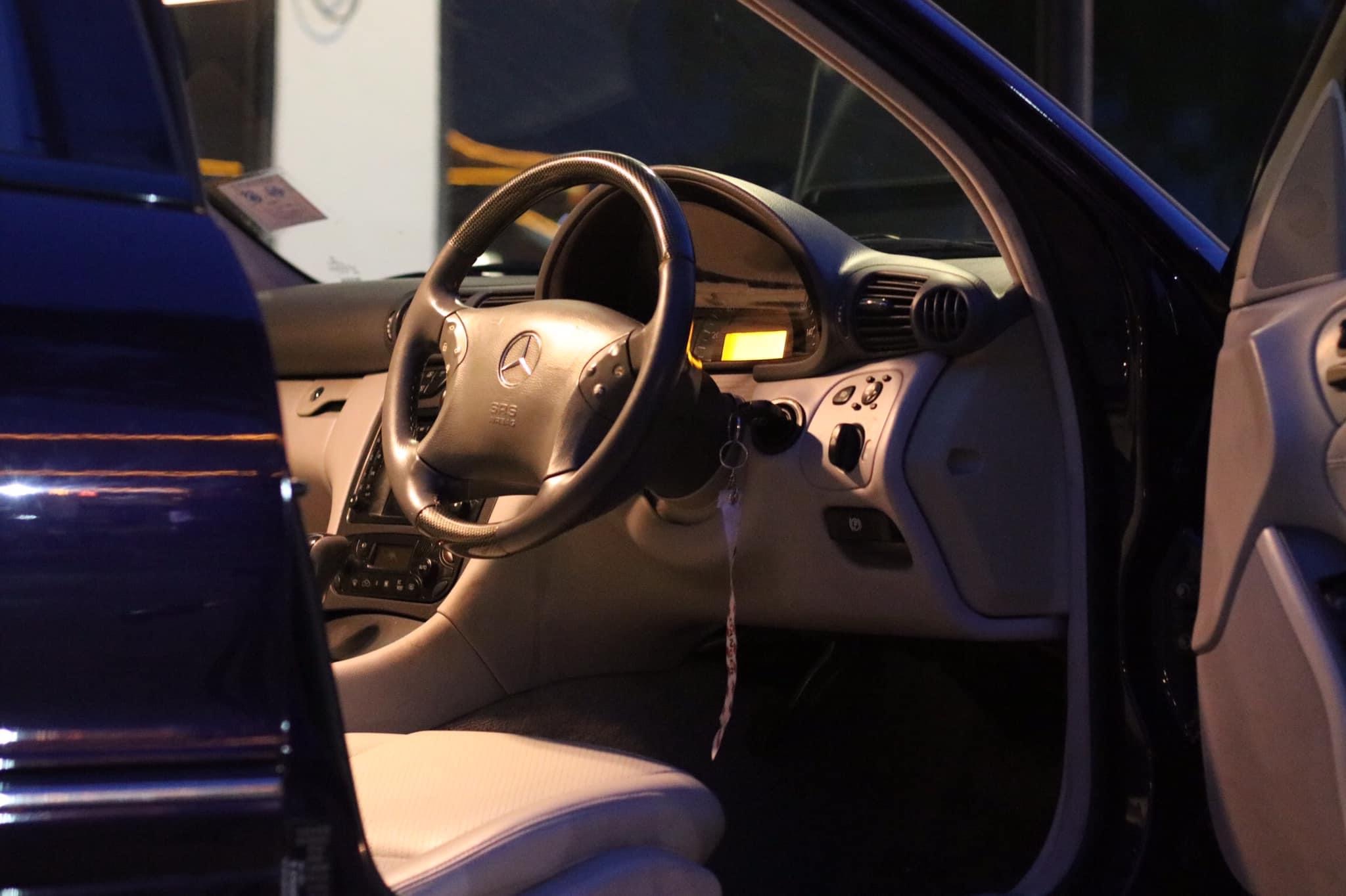 ขาย Benz w203 c200 avantgrade ประกอบนอกแท้ หลังคาแก้วซันรูฟ (รูปที่ 18)