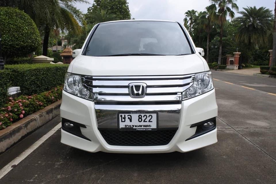 Honda STEPWGN SPADA ปี 2013 สีขาว