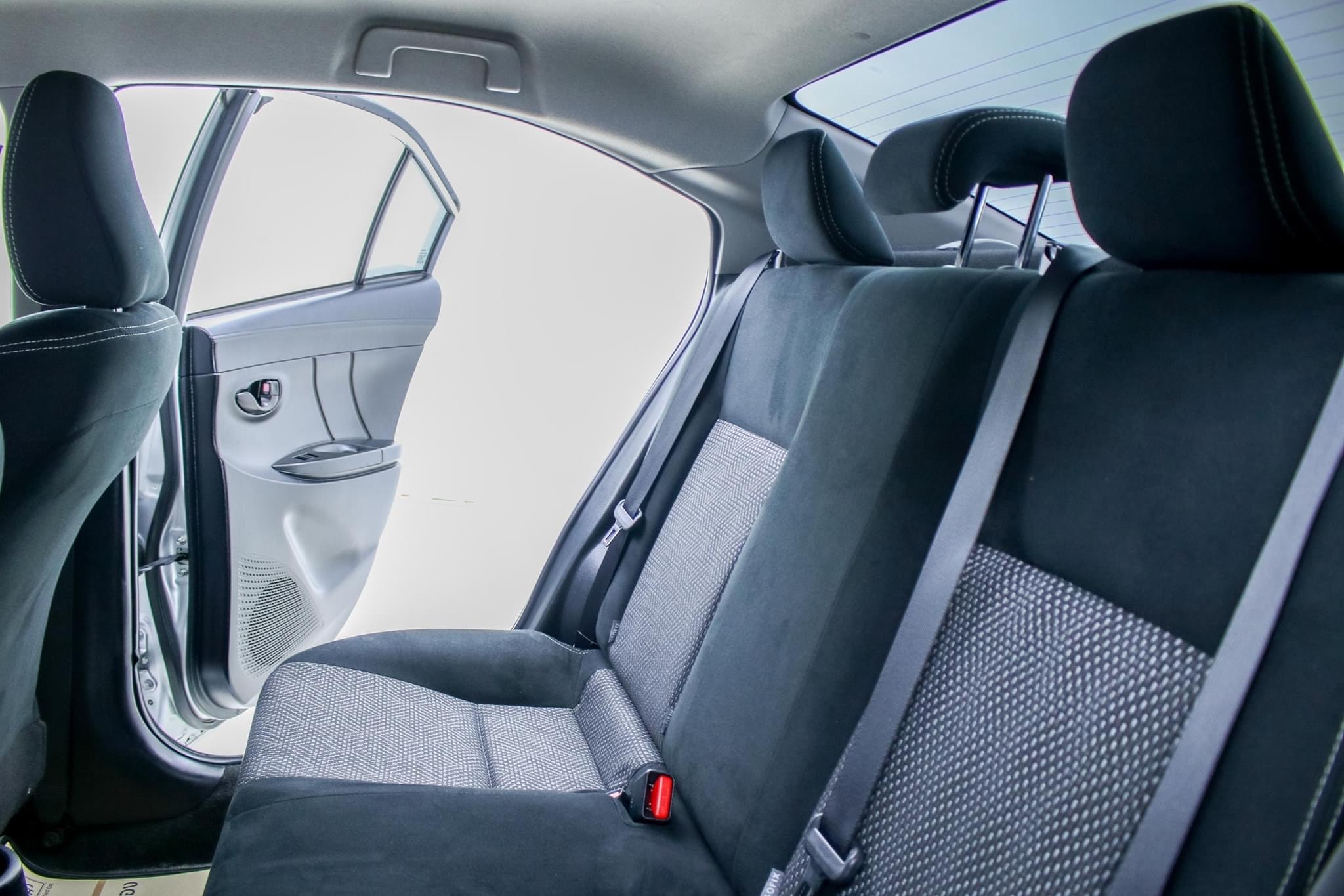 Toyota Vios ปี 2015 สีเทา (รูปที่ 3)
