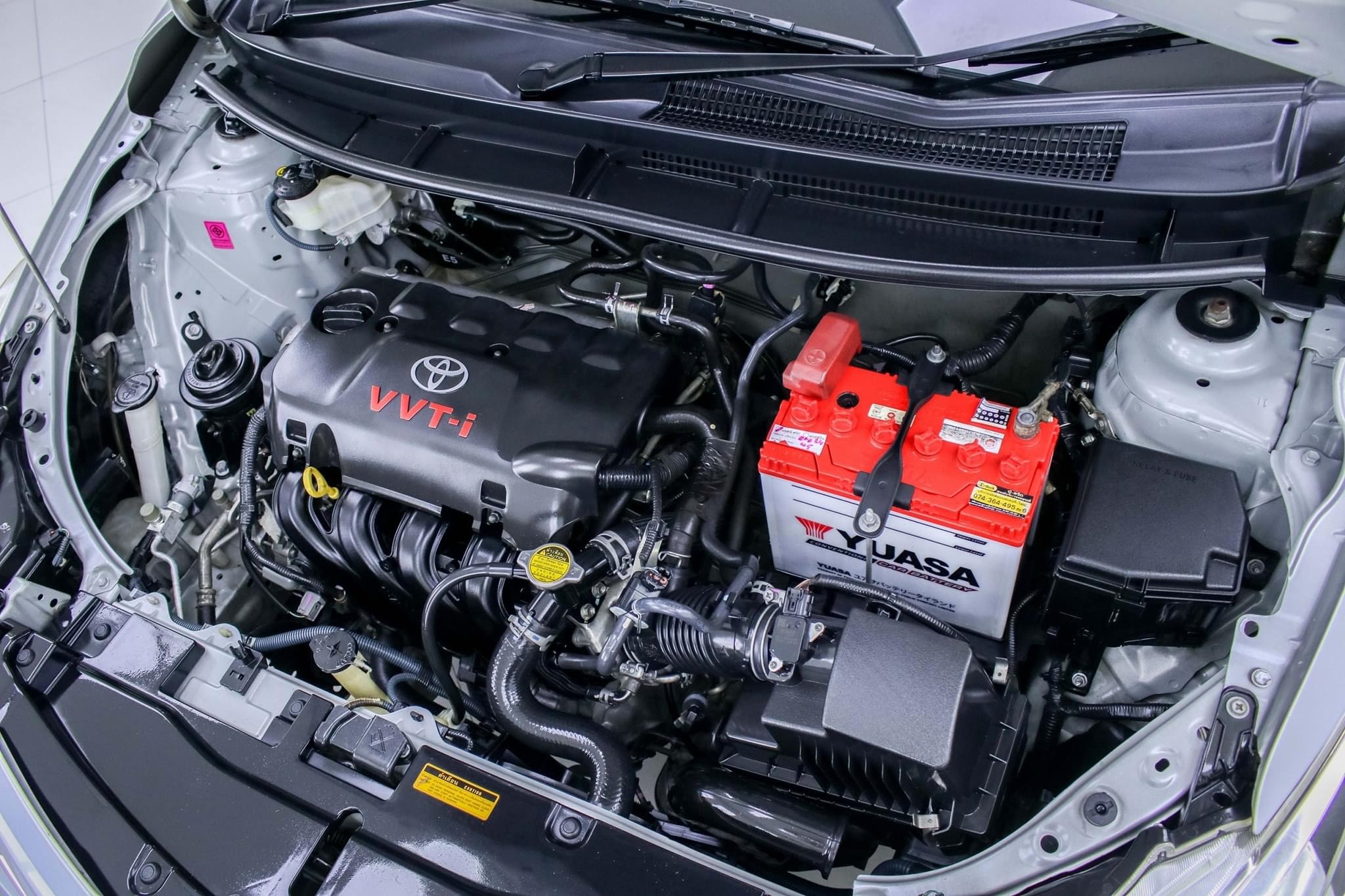 Toyota Vios ปี 2015 สีเทา (รูปที่ 2)