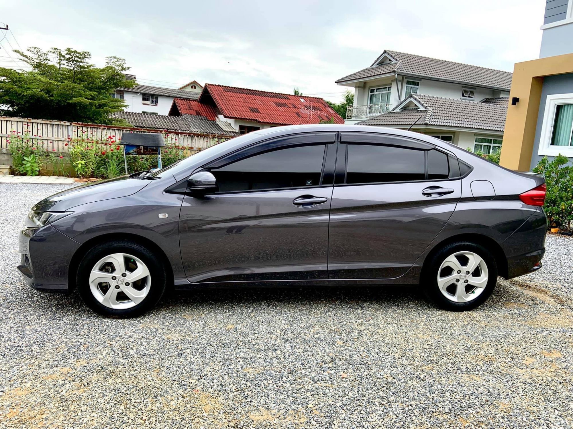?ขายรถบ้าน NEW HONDA​ CITY​ 1.5​ i-VTEC​ (รูปที่ 3)