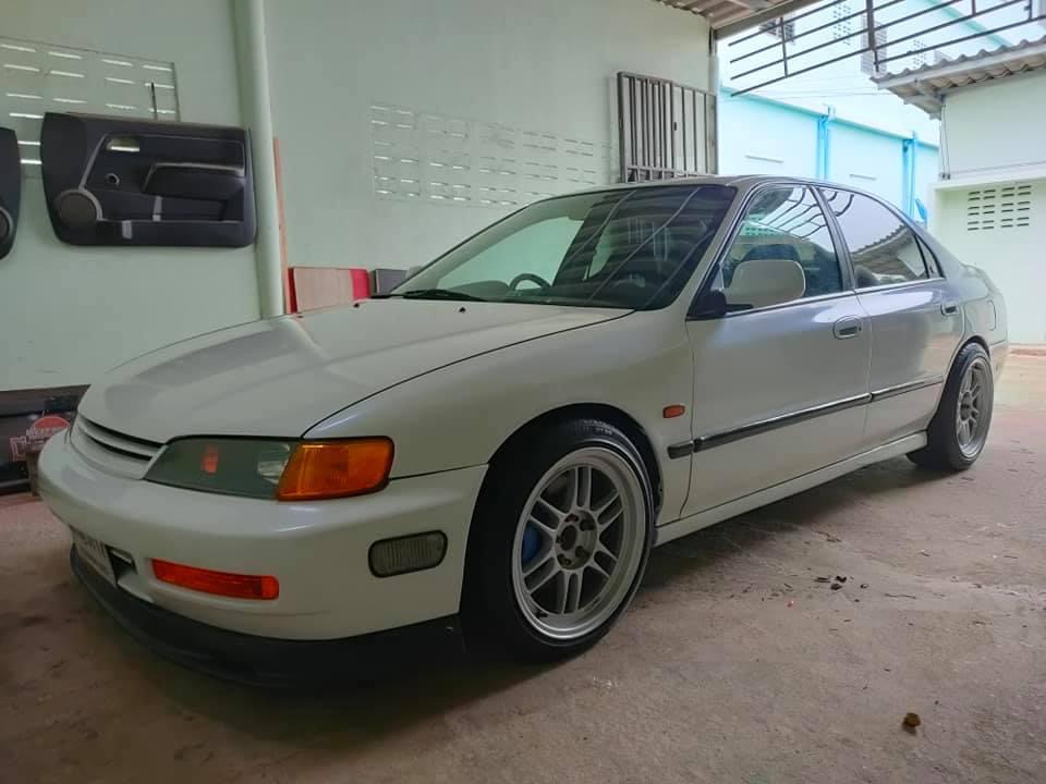 Honda accord ท้ายก้อนเดียว ปี 94