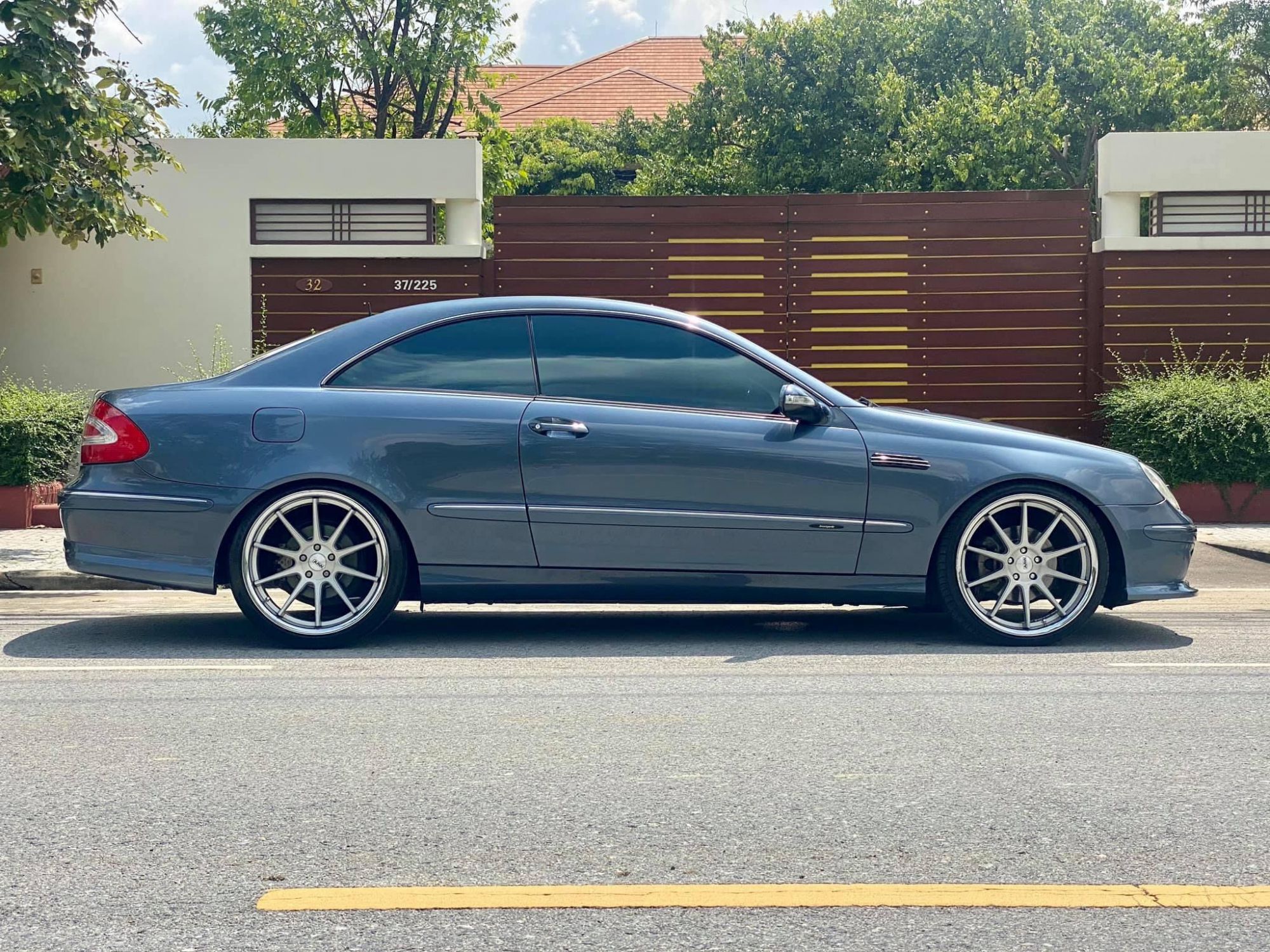 ?Clk 240 ปี 2004 ?"รุ่นAvantgarde ?? (รูปที่ 2)