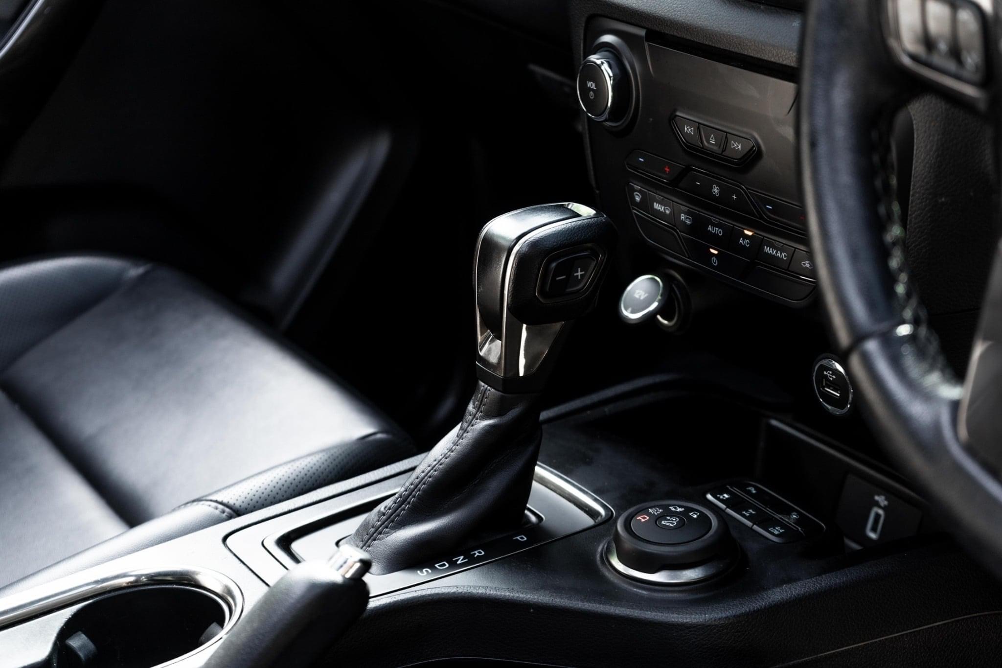 Ford Everest 2.0 Bi-Turbo Titanium Plus 4WD Navi 2018 A/T (รูปที่ 8)
