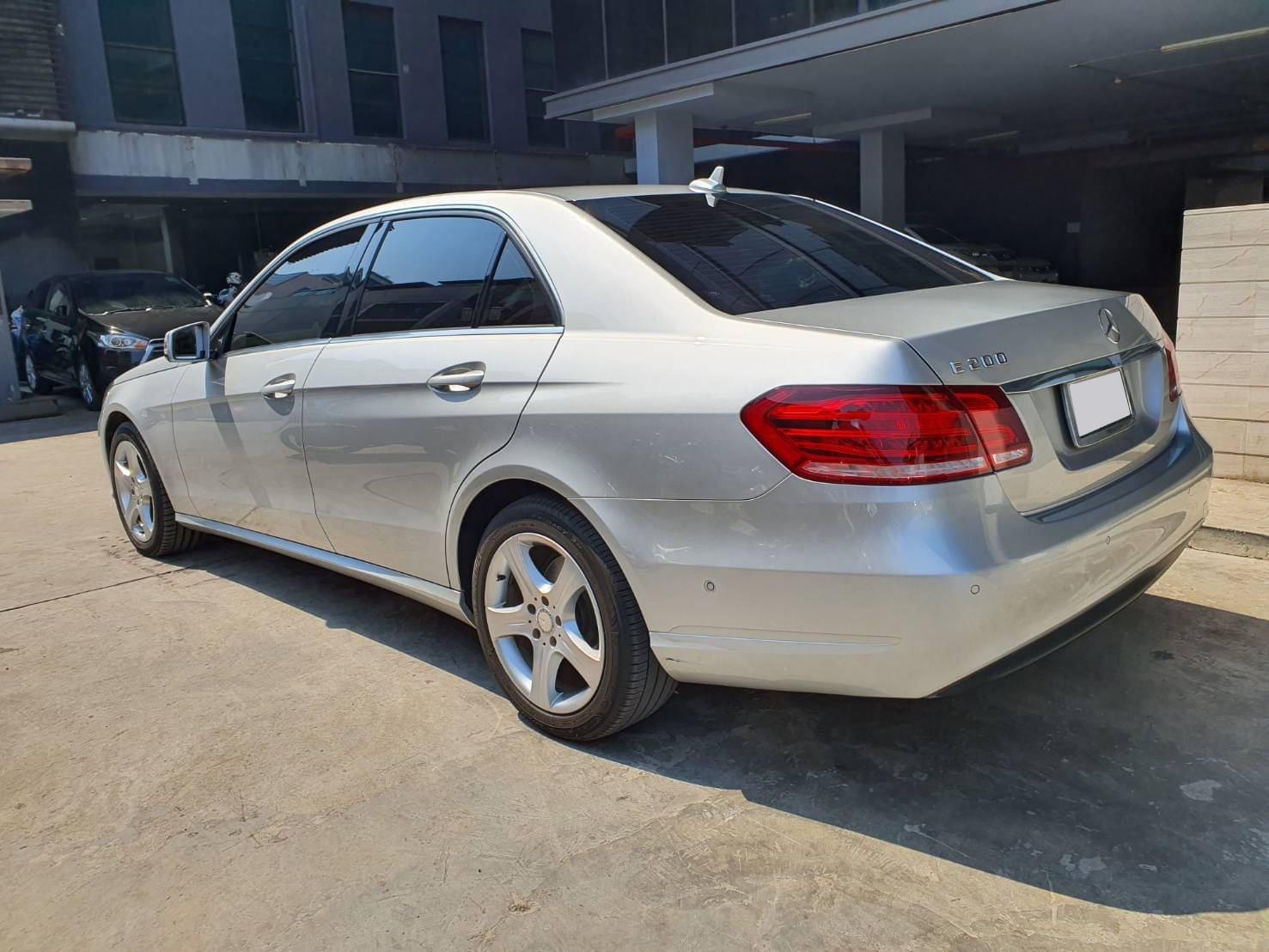 Mercedes Benz E-200 Sedan ปี 2013 สีเทา เครื่อง 2.0 (รูปที่ 4)