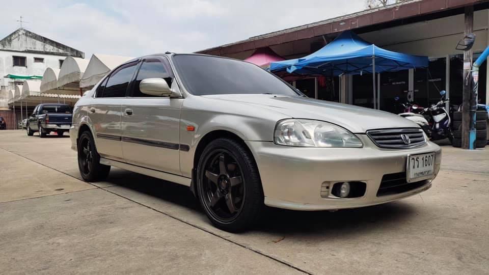 honda civic ตาโต ปี 2000