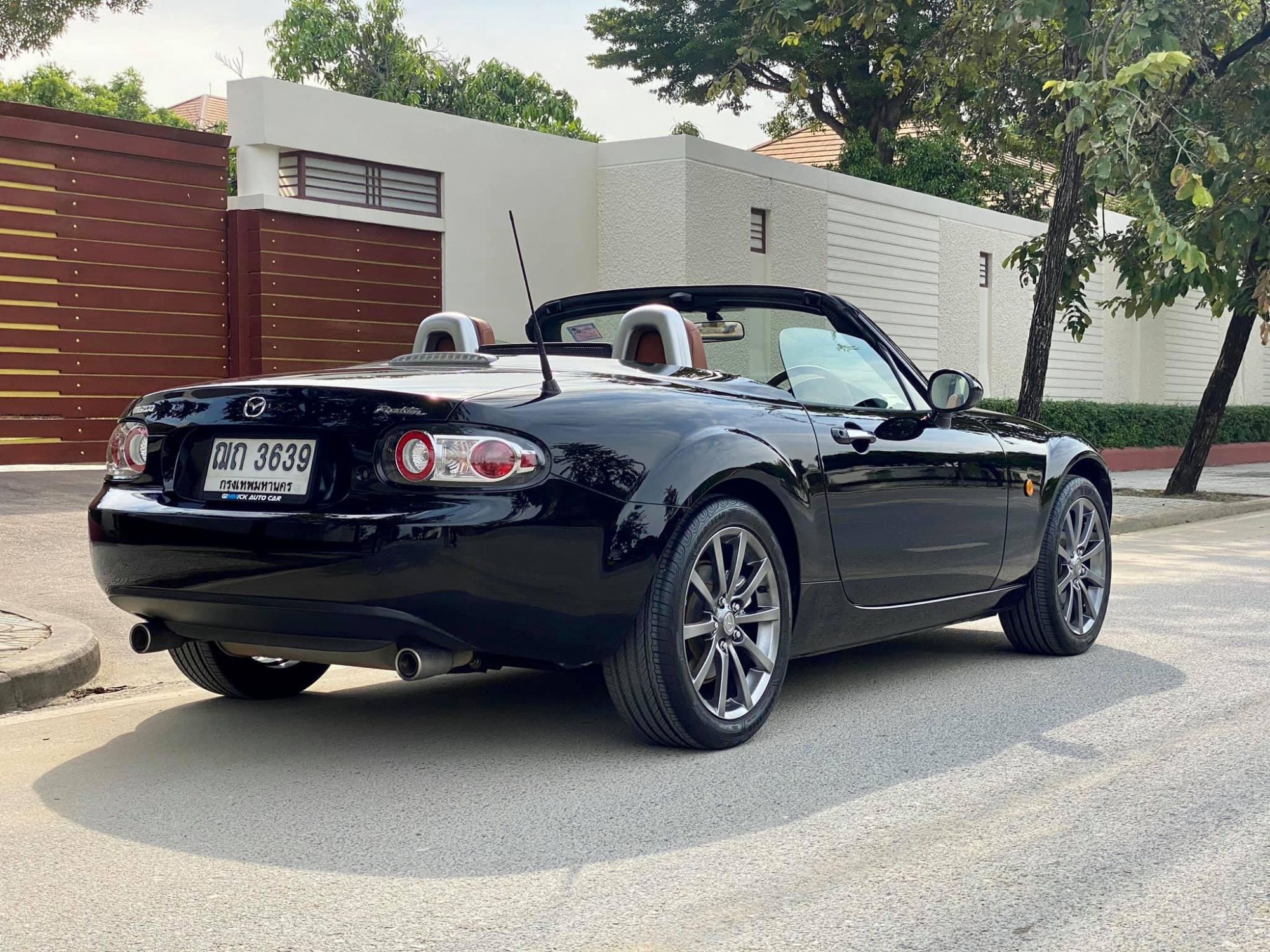 ?"MX-5 NC2 Roadster รถแท้นำเข้าตามแบบ32"ปี08?