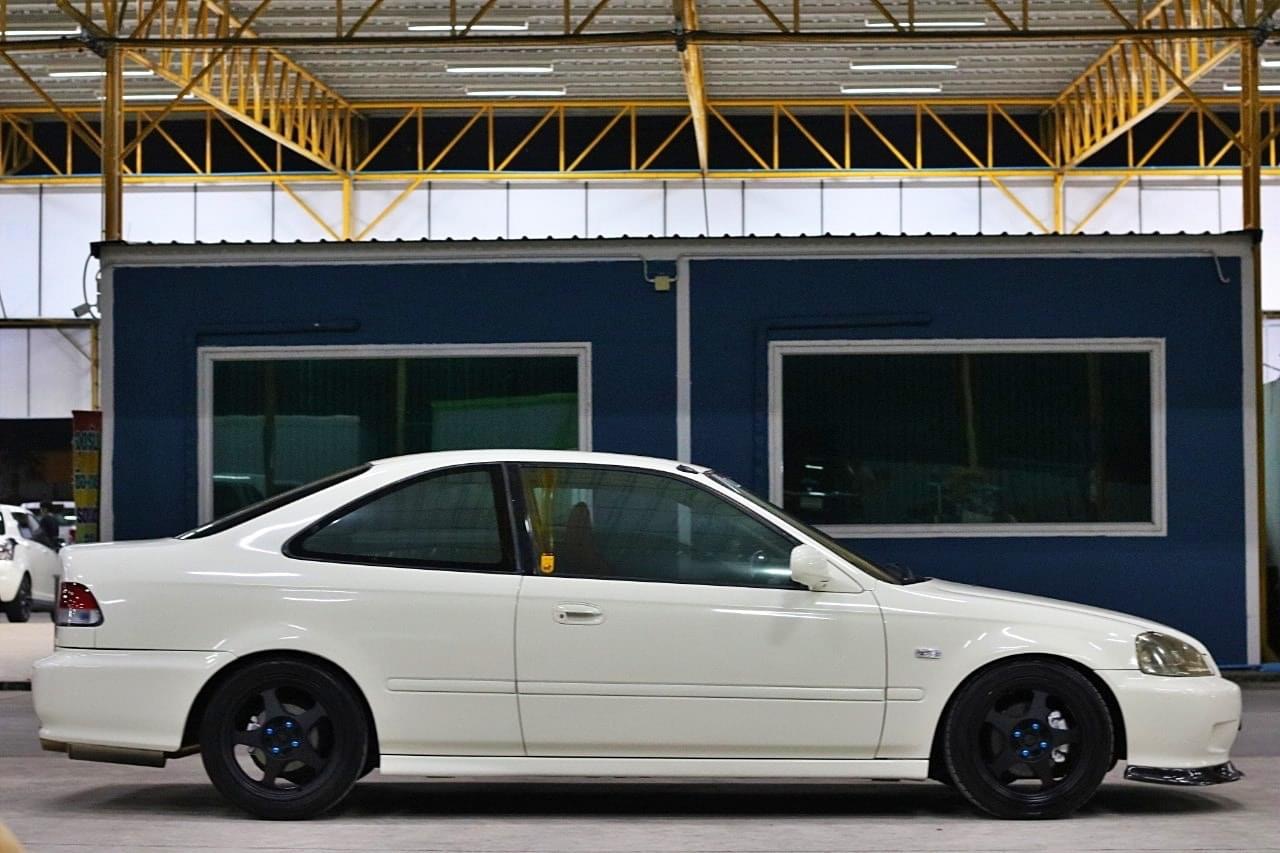 Honda Civic EK โฉม Coupe ปี 2000 สีขาว