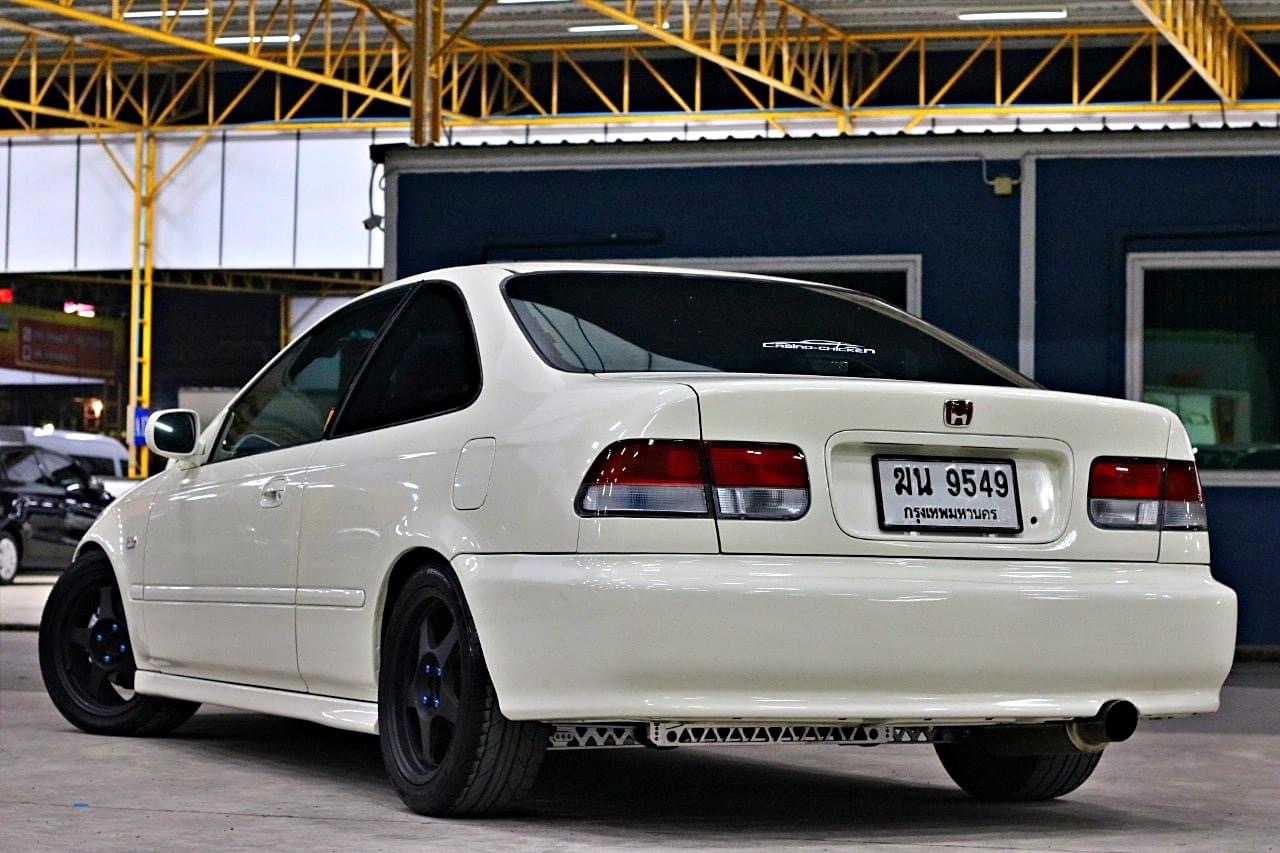 Honda Civic EK โฉม Coupe ปี 2000 สีขาว