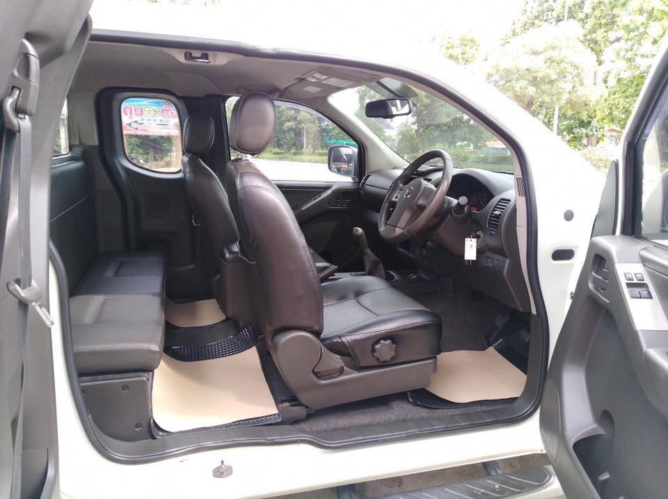 Nissan Navara ปี 2011 สีขาว (รูปที่ 6)
