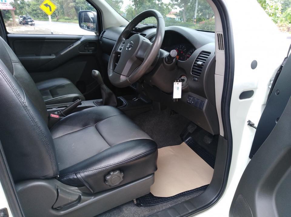 Nissan Navara ปี 2011 สีขาว (รูปที่ 7)