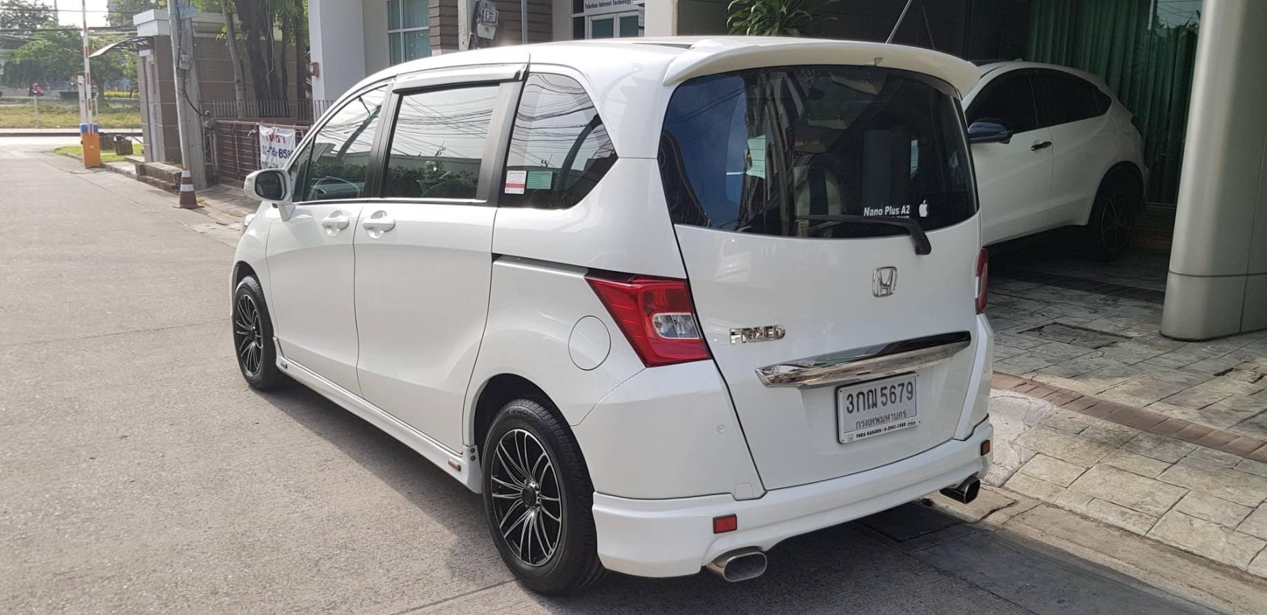 Honda Freed สีขาว (รูปที่ 7)
