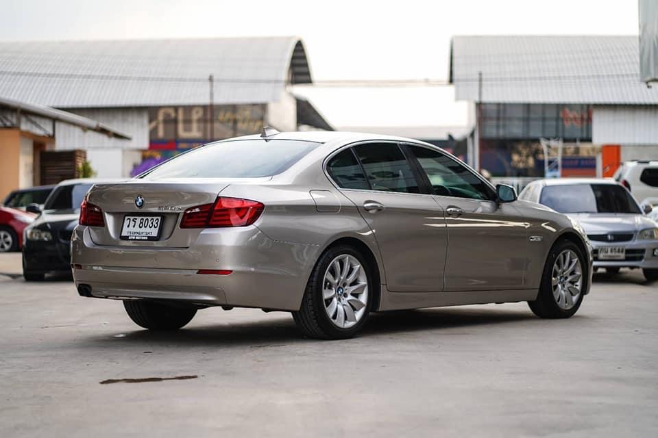 BMW 5 Series F10 520d ปี 2012 สีทอง (รูปที่ 3)
