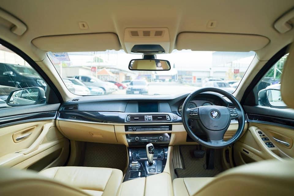 BMW 5 Series F10 520d ปี 2012 สีทอง (รูปที่ 7)