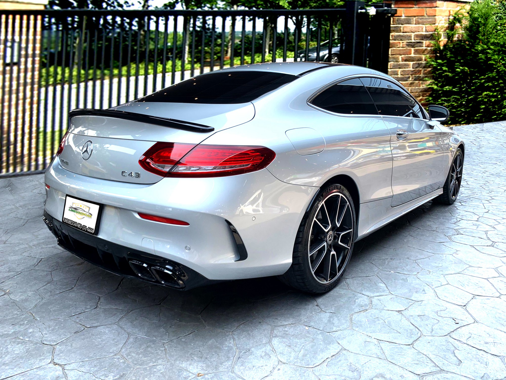 Mercedes Benz C250 Coupe AMG 2017 ไมล์ 42,xxx km หลังคาแก้ว Panoramic Glass Roof (รูปที่ 9)