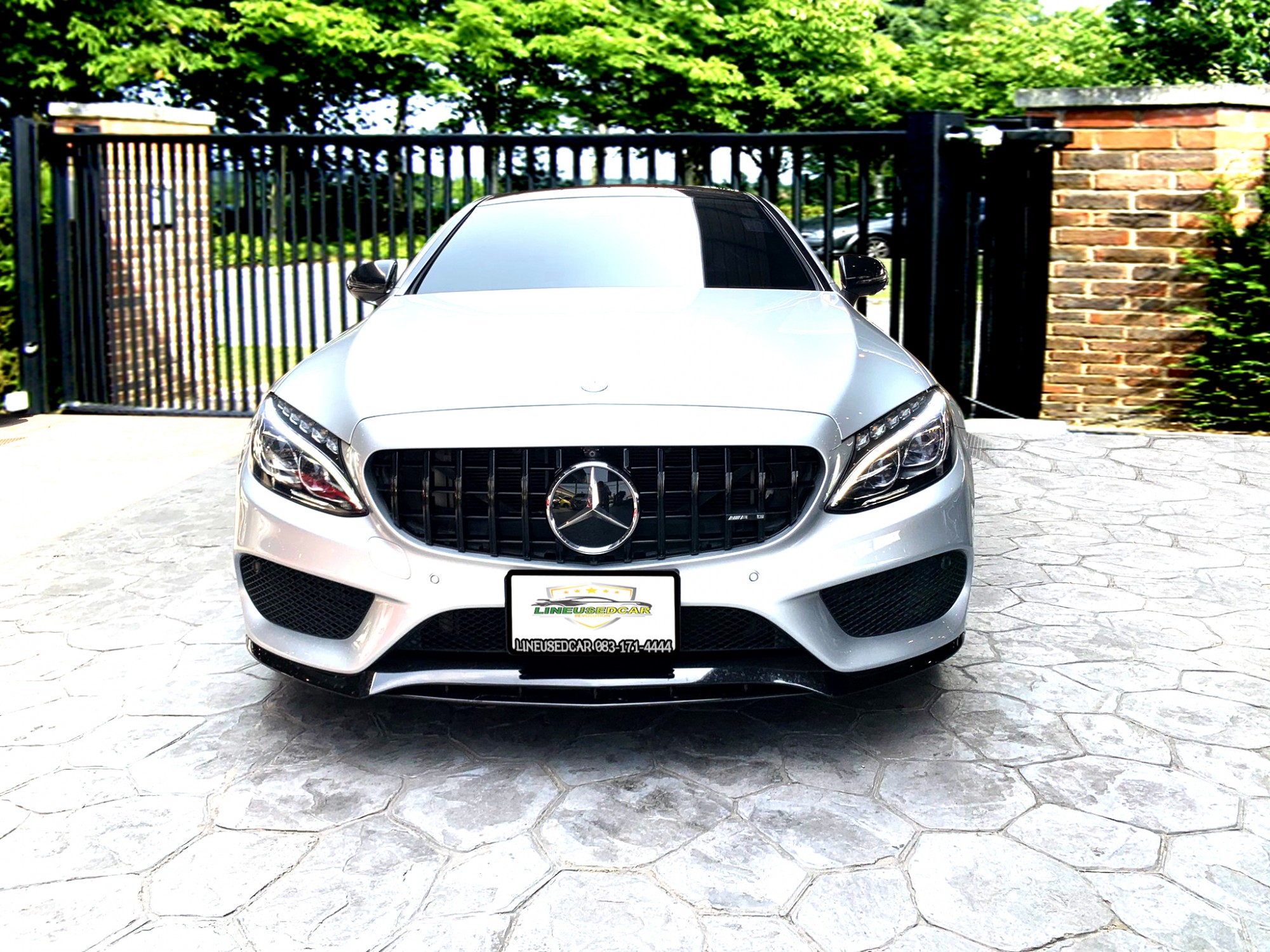 Mercedes Benz C250 Coupe AMG 2017 ไมล์ 42,xxx km หลังคาแก้ว Panoramic Glass Roof (รูปที่ 5)